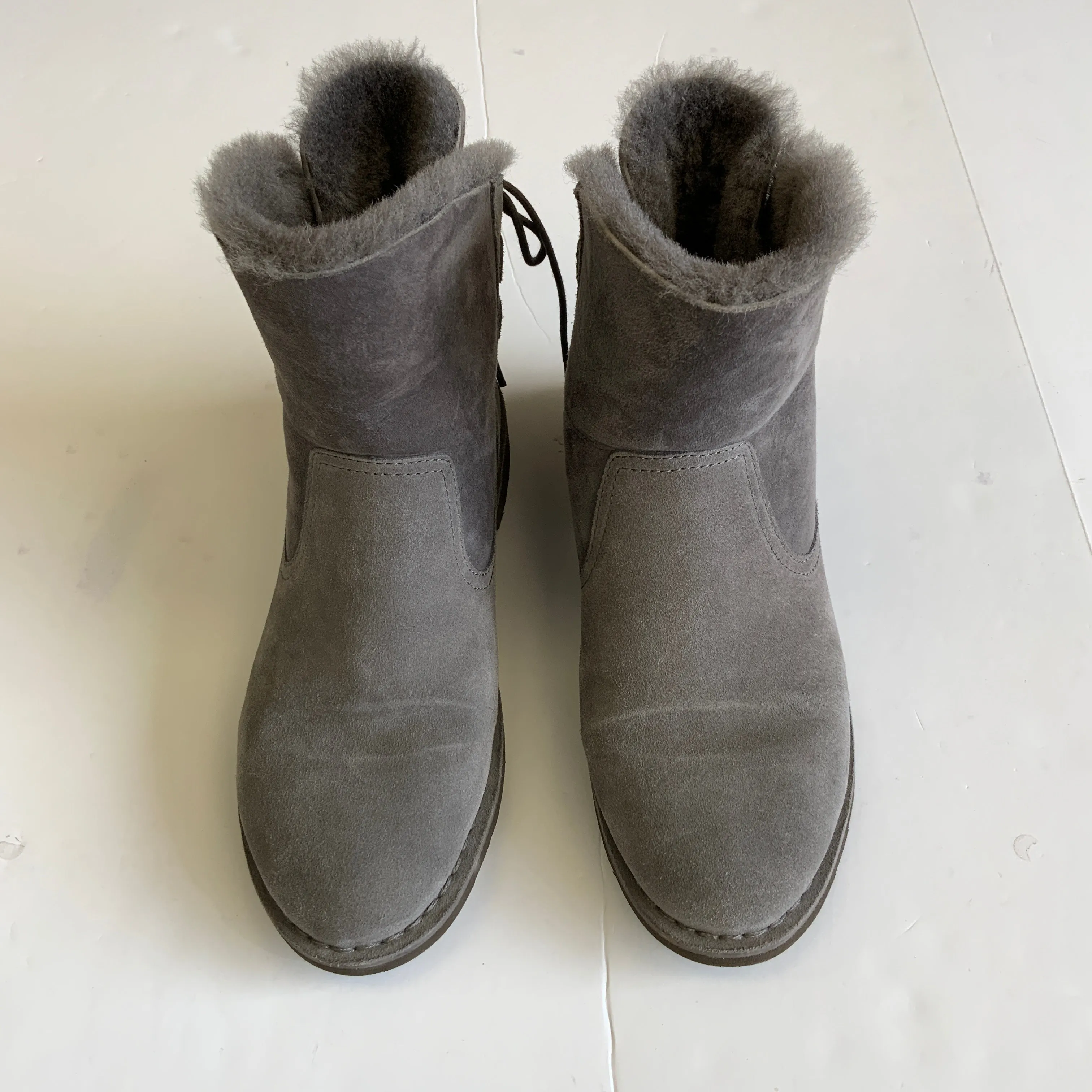 Boots Ankle Flats By Ugg  Size: 8