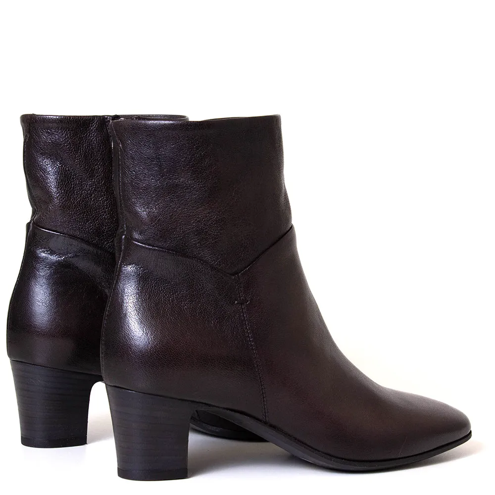 Sure! Heres an optimized title for the product:

Premium Hamida Womens Stylish Leather Ankle Boots - Comfortable and Trendy Footwear for Every Occasion

Feel free to adjust any part to better fit your brands voice!