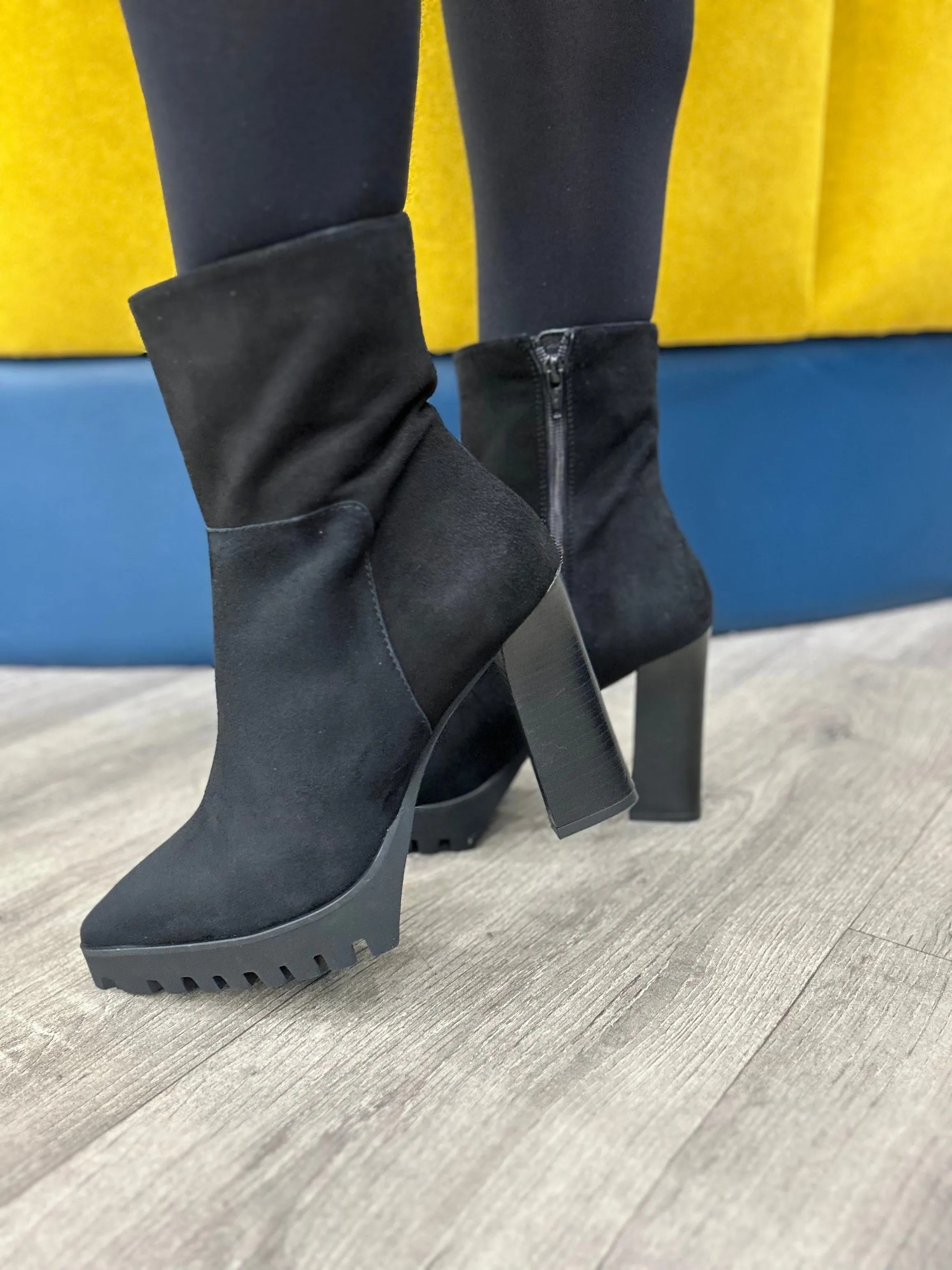 Marian 22801 Black Boot