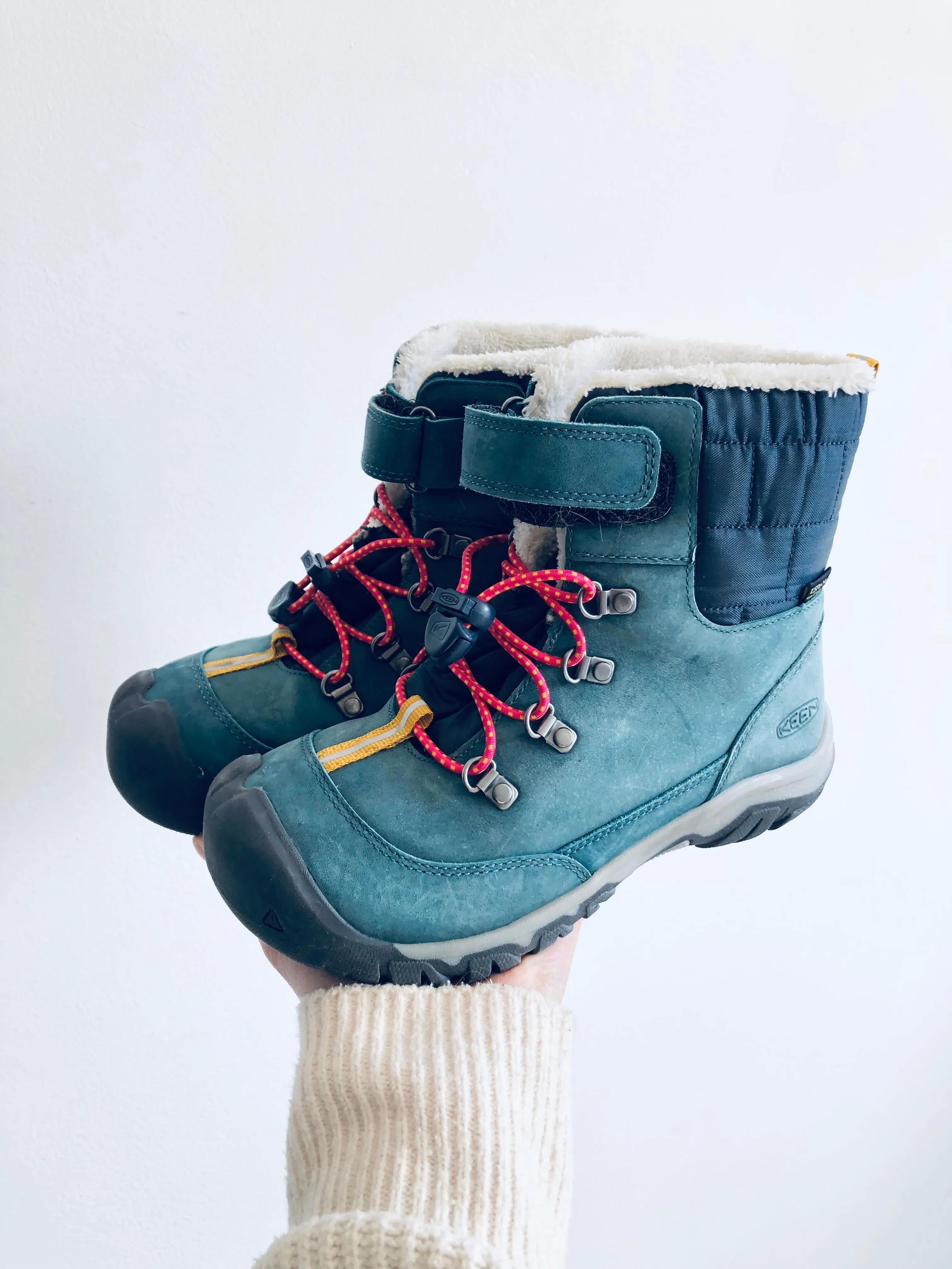 Winter Hiking Boots // 1 Kid